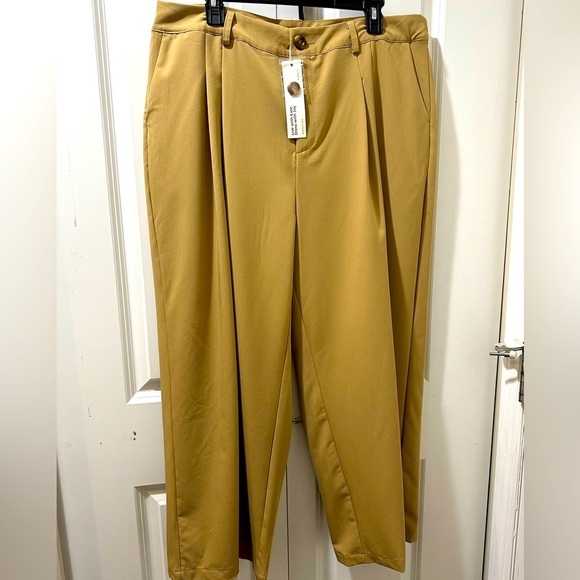 BloomChic Pants - BloomChic Plus Size XL Tan Chinos Relaxed Wide-Leg us14-16